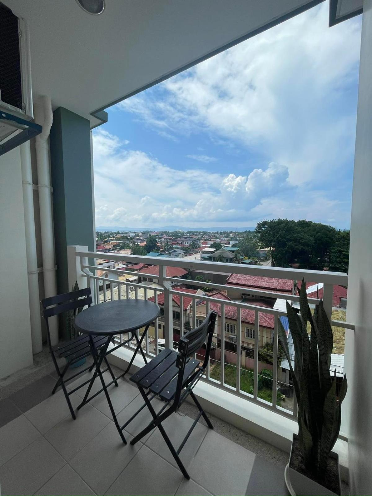 1 Bedroom Condo With Balcony In Verdon Parc Trevans 512 Davao Exterior photo